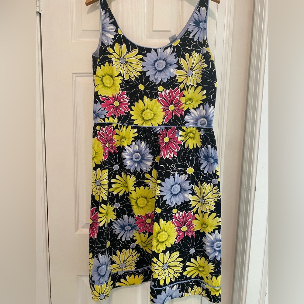 SOLD - Dress.  Knee length. Nice structure and shape.